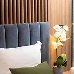 Hotel Palms