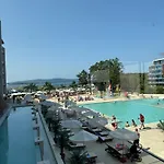 Хотел Palms
