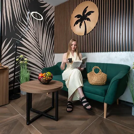Palms Hotel